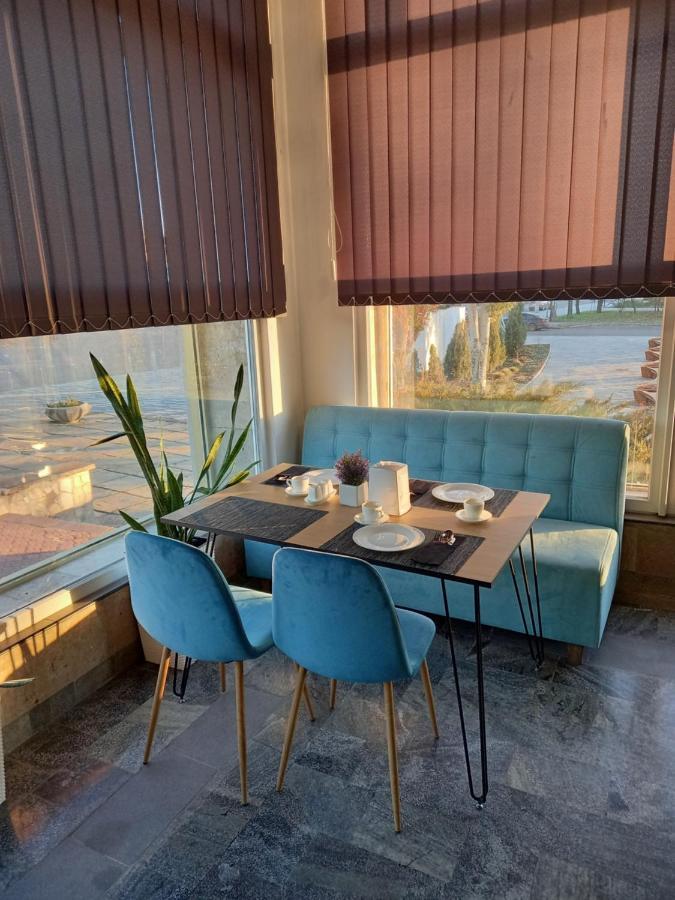Mykolayiv Tourist Hotel Миколаїв Екстер'єр фото