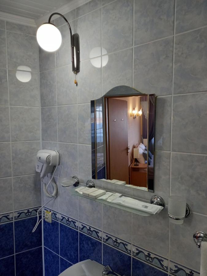Mykolayiv Tourist Hotel Миколаїв Екстер'єр фото