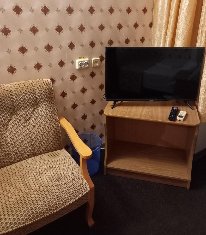 Mykolayiv Tourist Hotel Миколаїв Екстер'єр фото