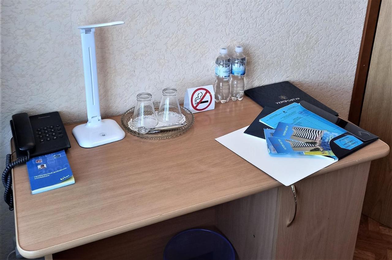 Mykolayiv Tourist Hotel Миколаїв Екстер'єр фото